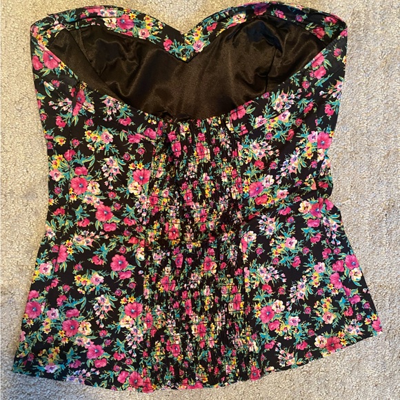 Guess size small strapless corset style top - Picture 4 of 6